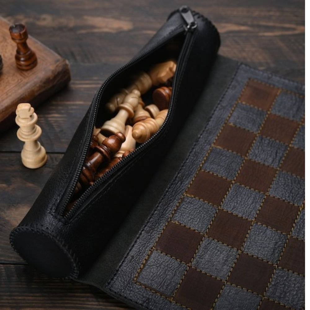Untitled design (5) Magnetic Roll-up Leather Chess Set - Customizable Engraving Option for Travel and Gifts - Image 5
