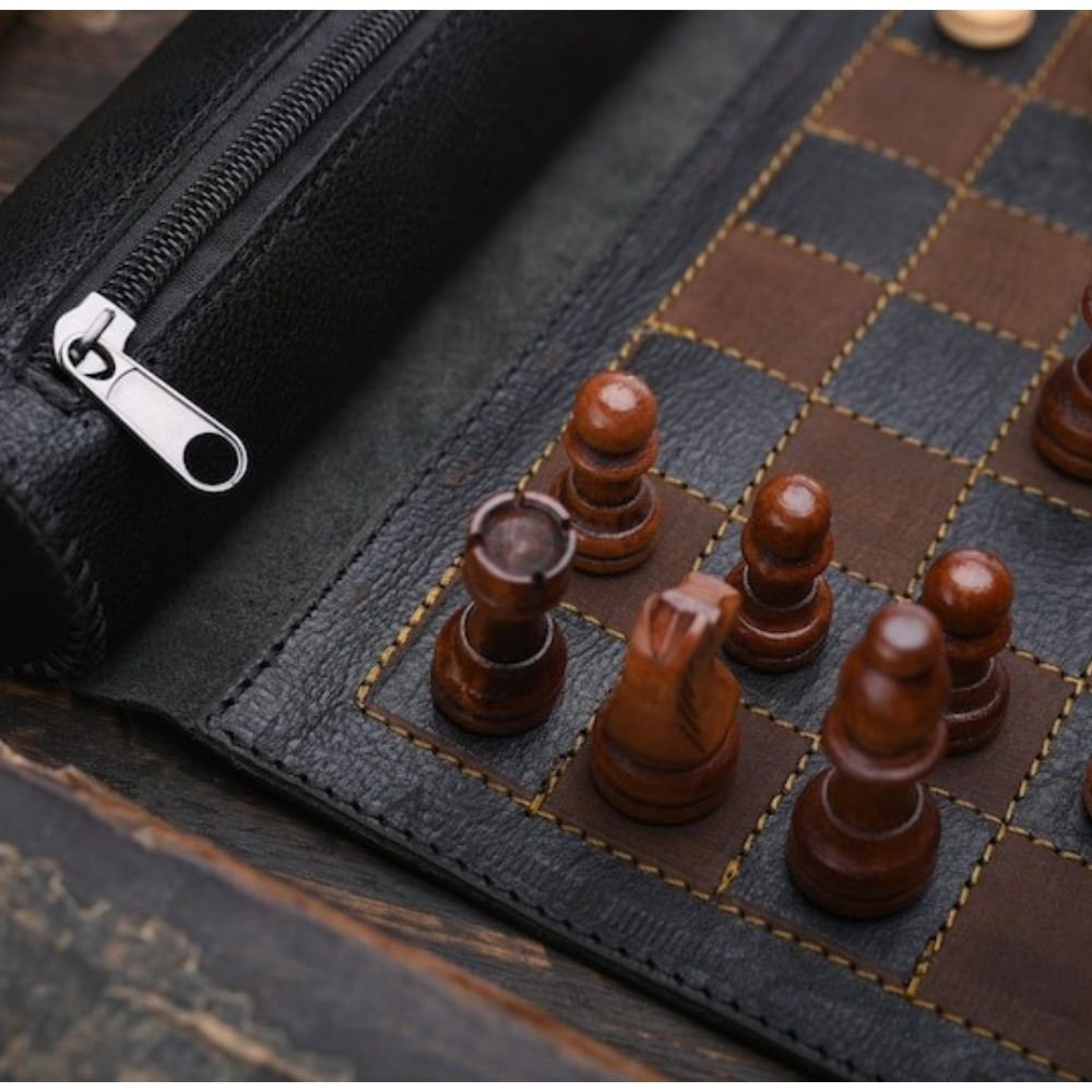 Untitled design (8) Magnetic Roll-up Leather Chess Set - Customizable Engraving Option for Travel and Gifts - Image 2