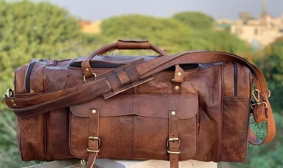 Men's 30-Inch Genuine Vintage Leather Duffel Bag2 Men's 30-Inch Genuine Vintage Leather Duffel Bag
